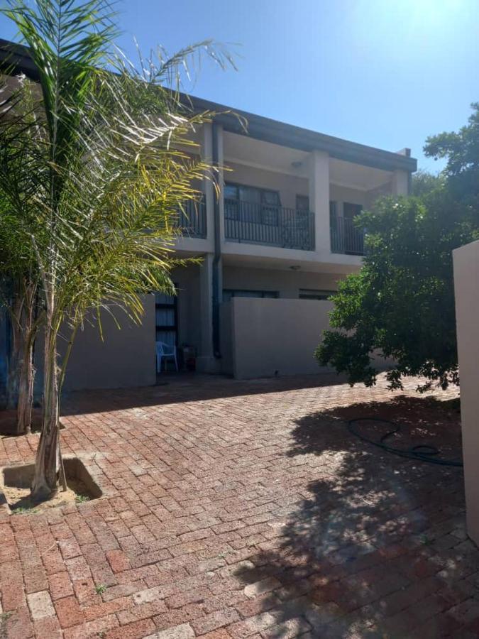 Self-Catering Studio, Unit 3 On Krupp Уиндхоек Екстериор снимка